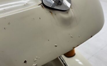 Volkswagen-Super-beetle-1977-White-White-40