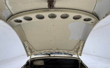 Volkswagen-Super-beetle-1977-White-White-41