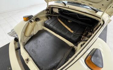 Volkswagen-Super-beetle-1977-White-White-44