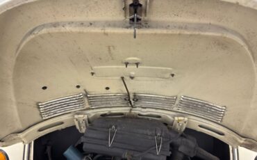 Volkswagen-Super-beetle-1977-White-White-45