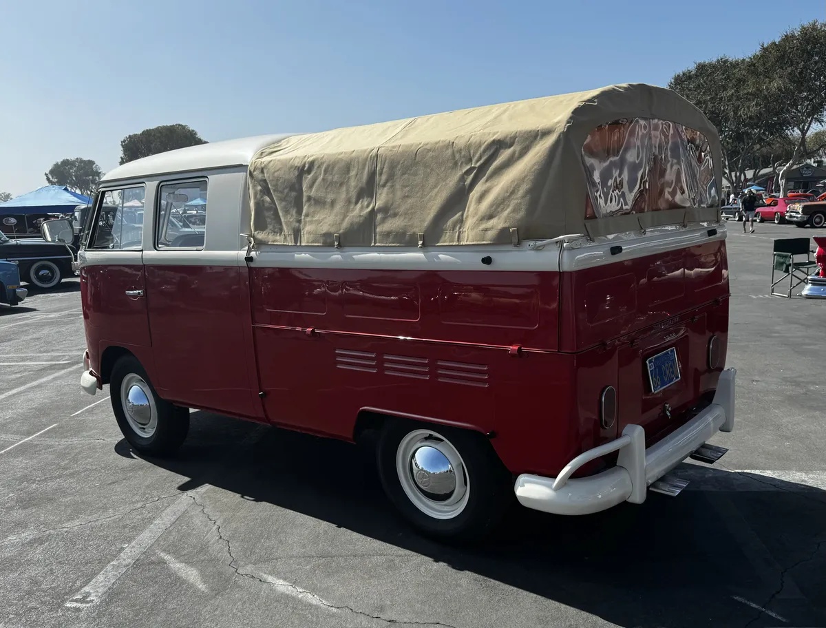 Volkswagen-Transporter-1966-Red-Gray-10