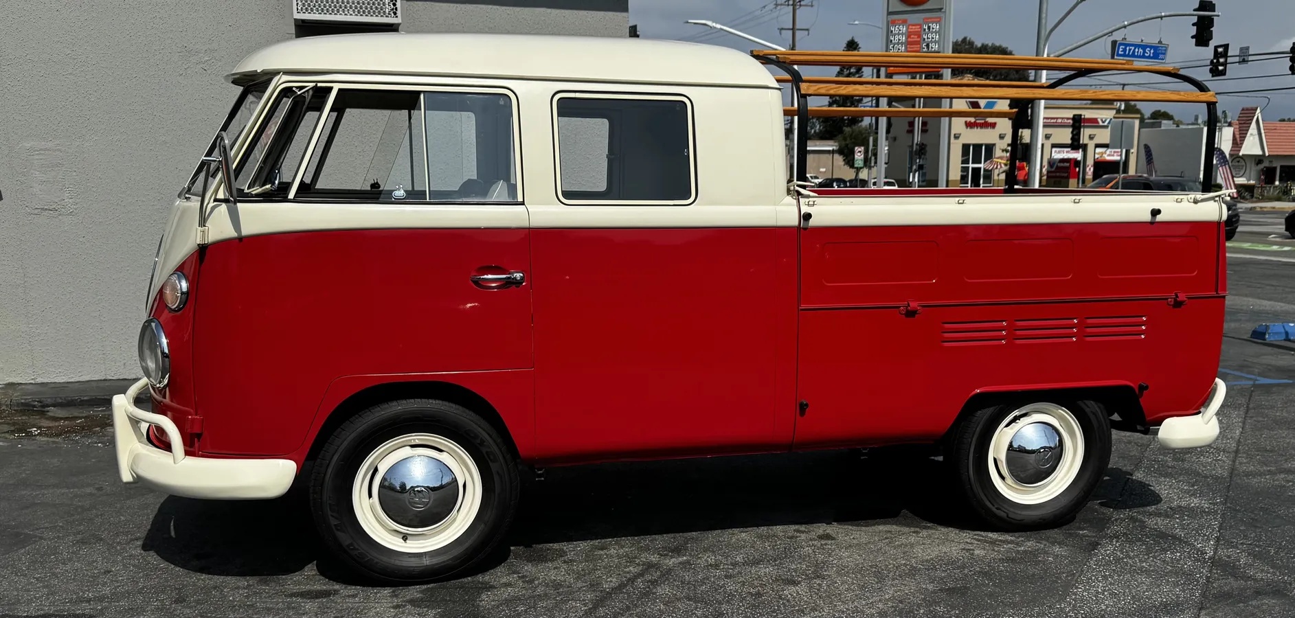 Volkswagen-Transporter-1966-Red-Gray-14
