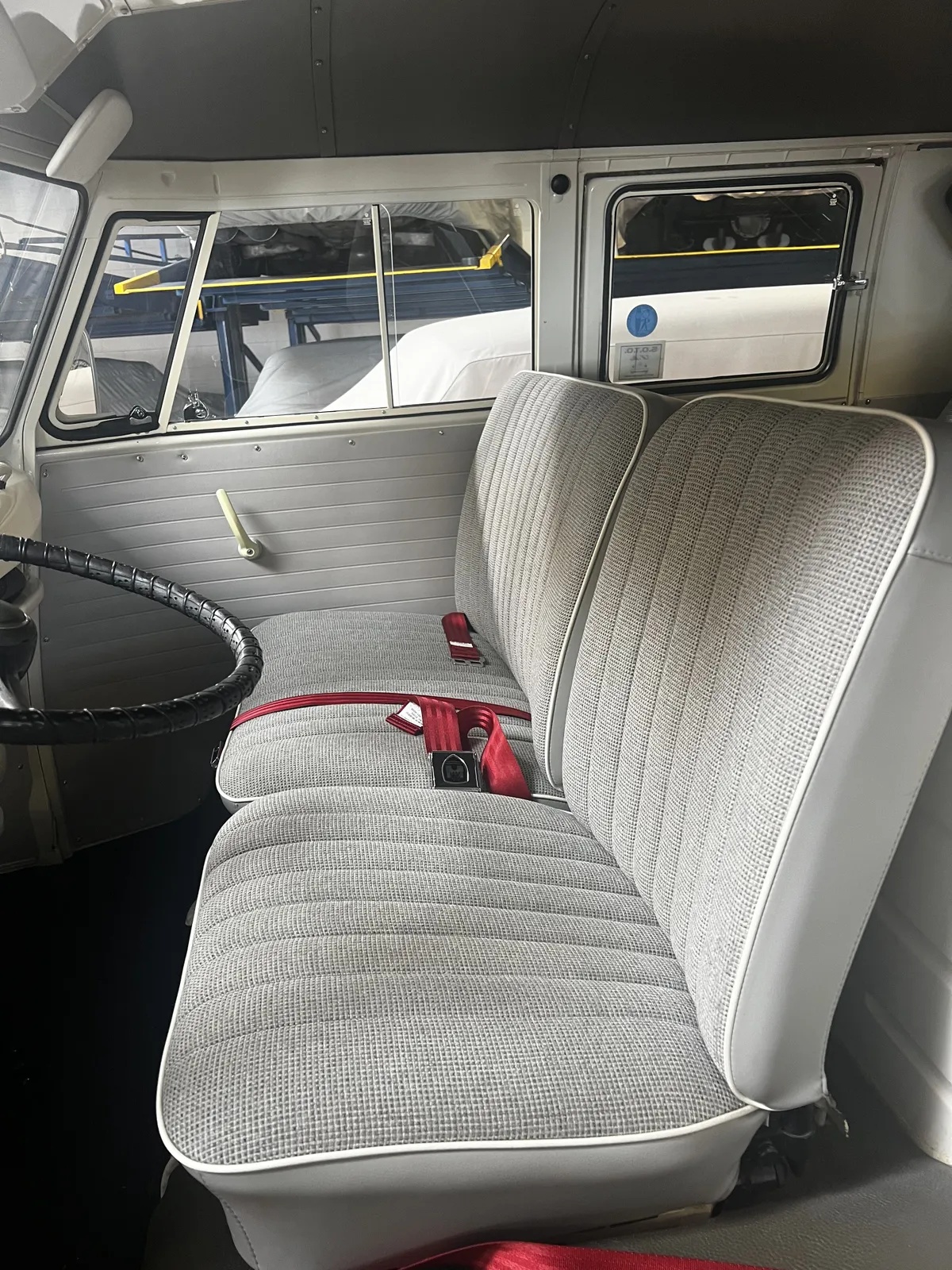 Volkswagen-Transporter-1966-Red-Gray-18