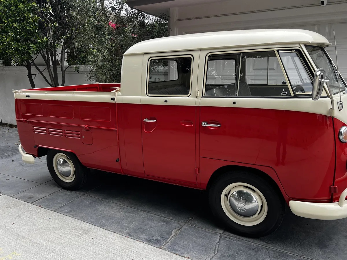 Volkswagen-Transporter-1966-Red-Gray-2