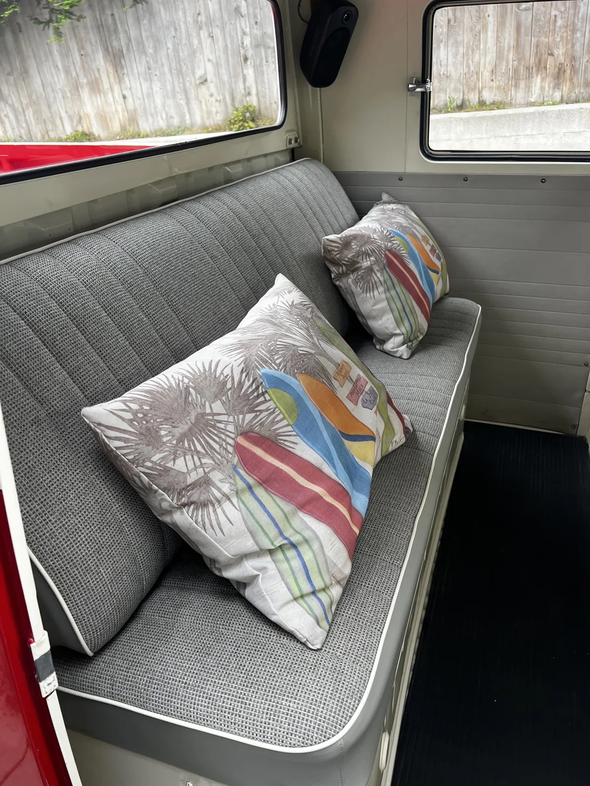 Volkswagen-Transporter-1966-Red-Gray-6