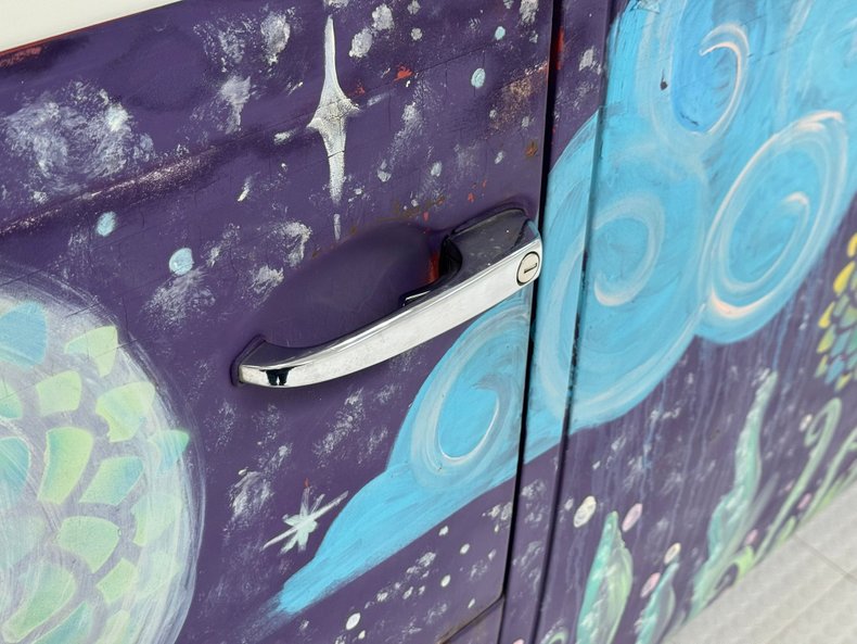 Volkswagen-Type-2-1979-Purple-Black-10