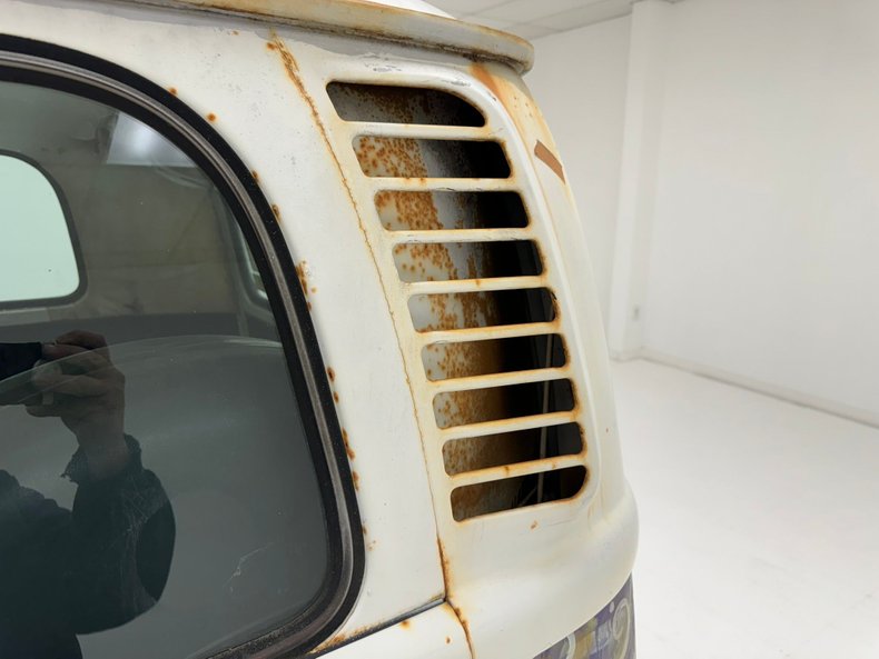 Volkswagen-Type-2-1979-Purple-Black-11