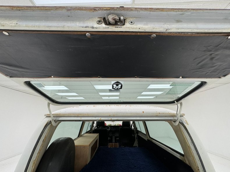 Volkswagen-Type-2-1979-Purple-Black-19