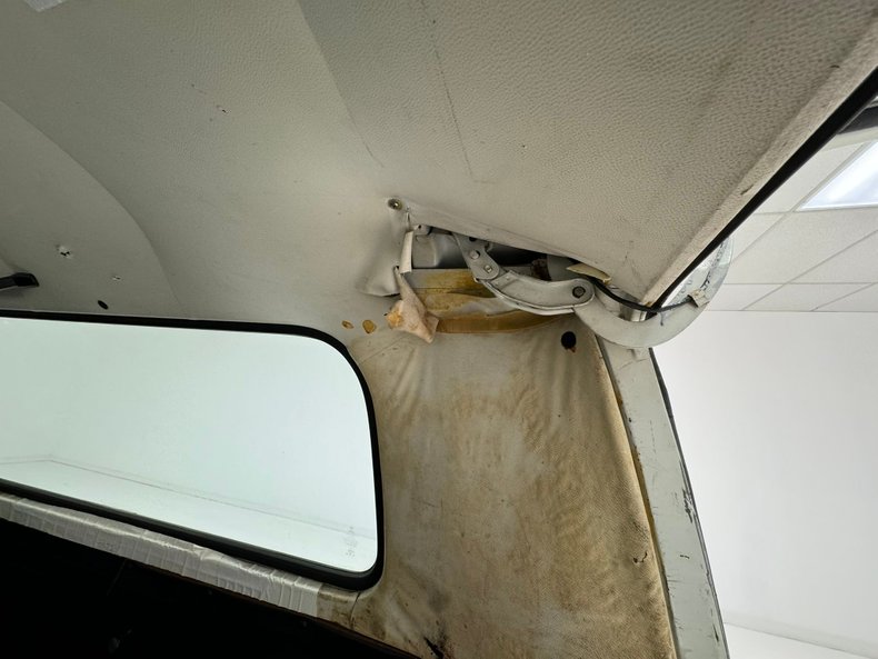 Volkswagen-Type-2-1979-Purple-Black-25