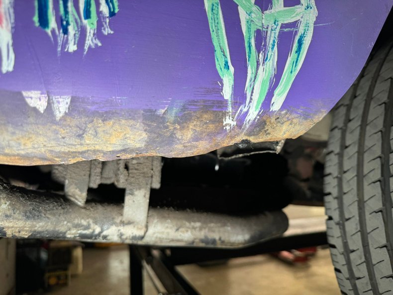 Volkswagen-Type-2-1979-Purple-Black-34