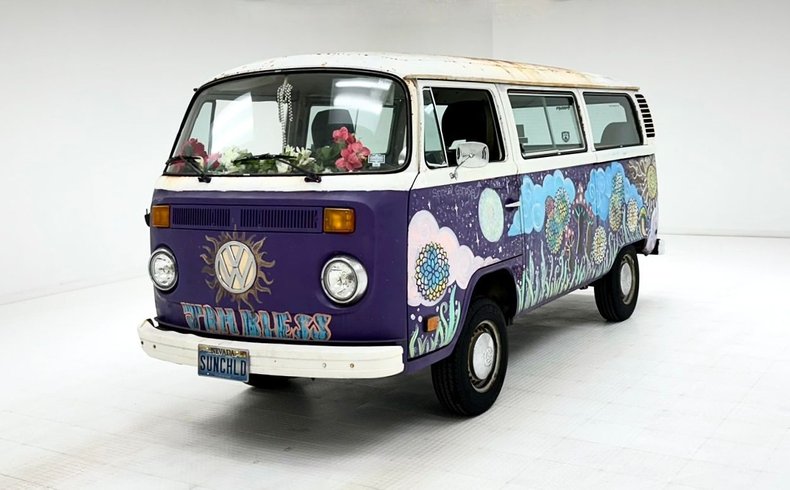 Volkswagen-Type-2-1979-Purple-Black-39