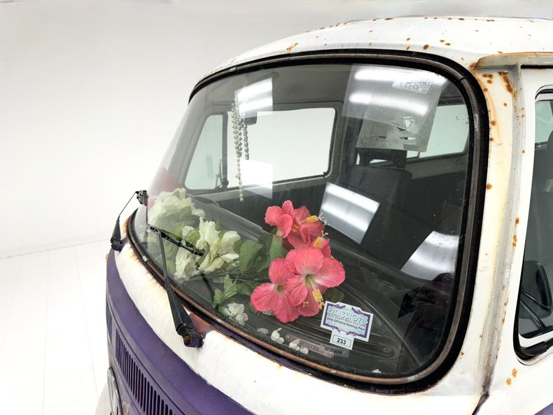 Volkswagen-Type-2-1979-Purple-Black-7