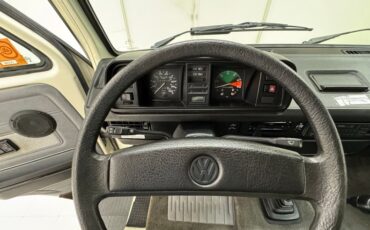 Volkswagen-Vanagon-1991-Pastel-White-Gray-1