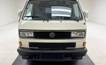 Volkswagen-Vanagon-1991-Pastel-White-Gray-10