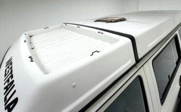 Volkswagen-Vanagon-1991-Pastel-White-Gray-15