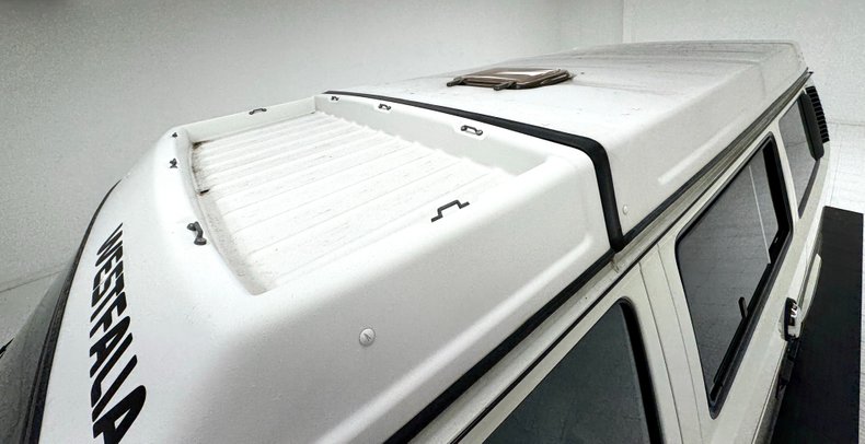 Volkswagen-Vanagon-1991-Pastel-White-Gray-15