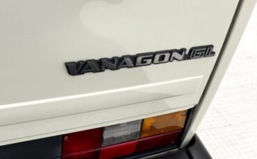 Volkswagen-Vanagon-1991-Pastel-White-Gray-20