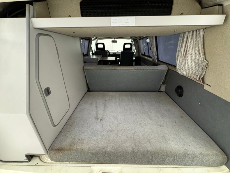 Volkswagen-Vanagon-1991-Pastel-White-Gray-29