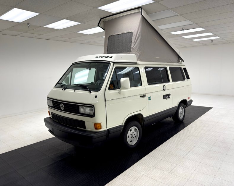 Volkswagen-Vanagon-1991-Pastel-White-Gray