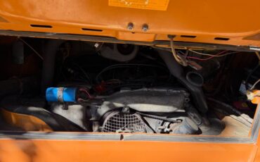 Volkswagen-bus-1978-orange-12