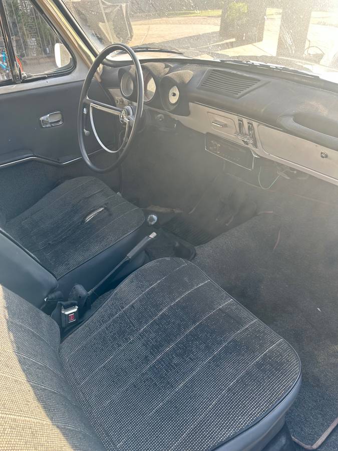 Volkswagen-fastback-1966-3