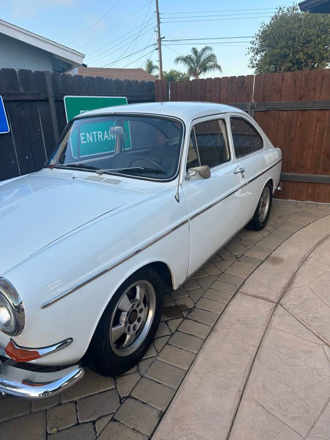 Volkswagen-fastback-1966-5