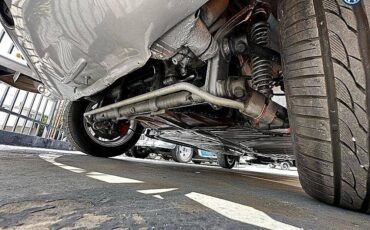 Volkswagen-karmann-ghia-1973-black-23