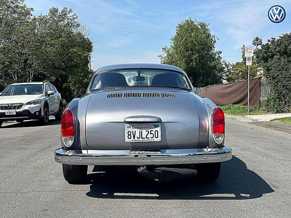 Volkswagen-karmann-ghia-1973-black-3