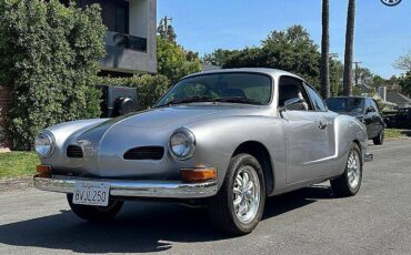 Volkswagen-karmann-ghia-1973-black-30