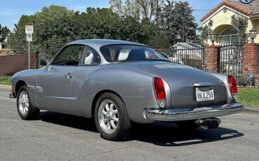 Volkswagen-karmann-ghia-1973-black-58
