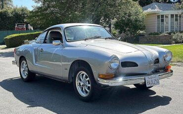 Volkswagen-karmann-ghia-1973-black-60