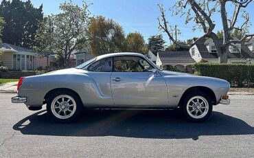 Volkswagen-karmann-ghia-1973-black-61