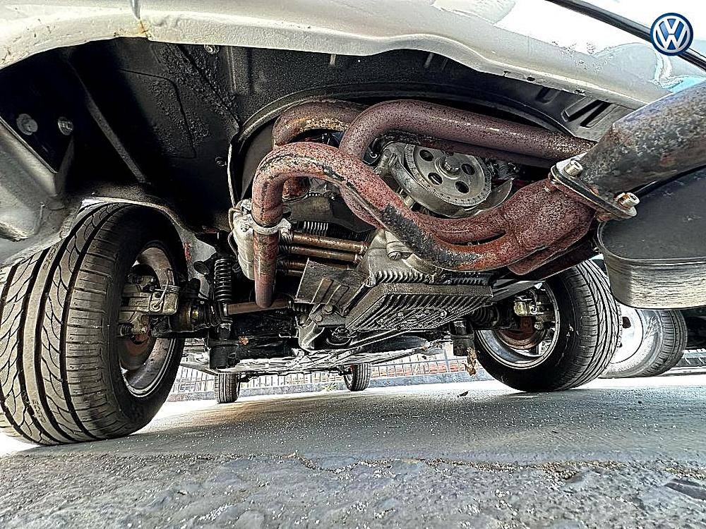 Volkswagen-karmann-ghia-1973-black-69