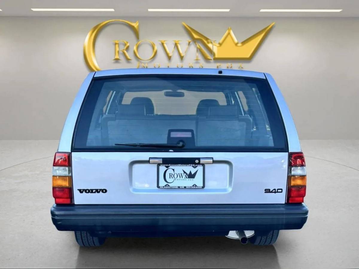 Volvo-940-wagon-4d-1993-7