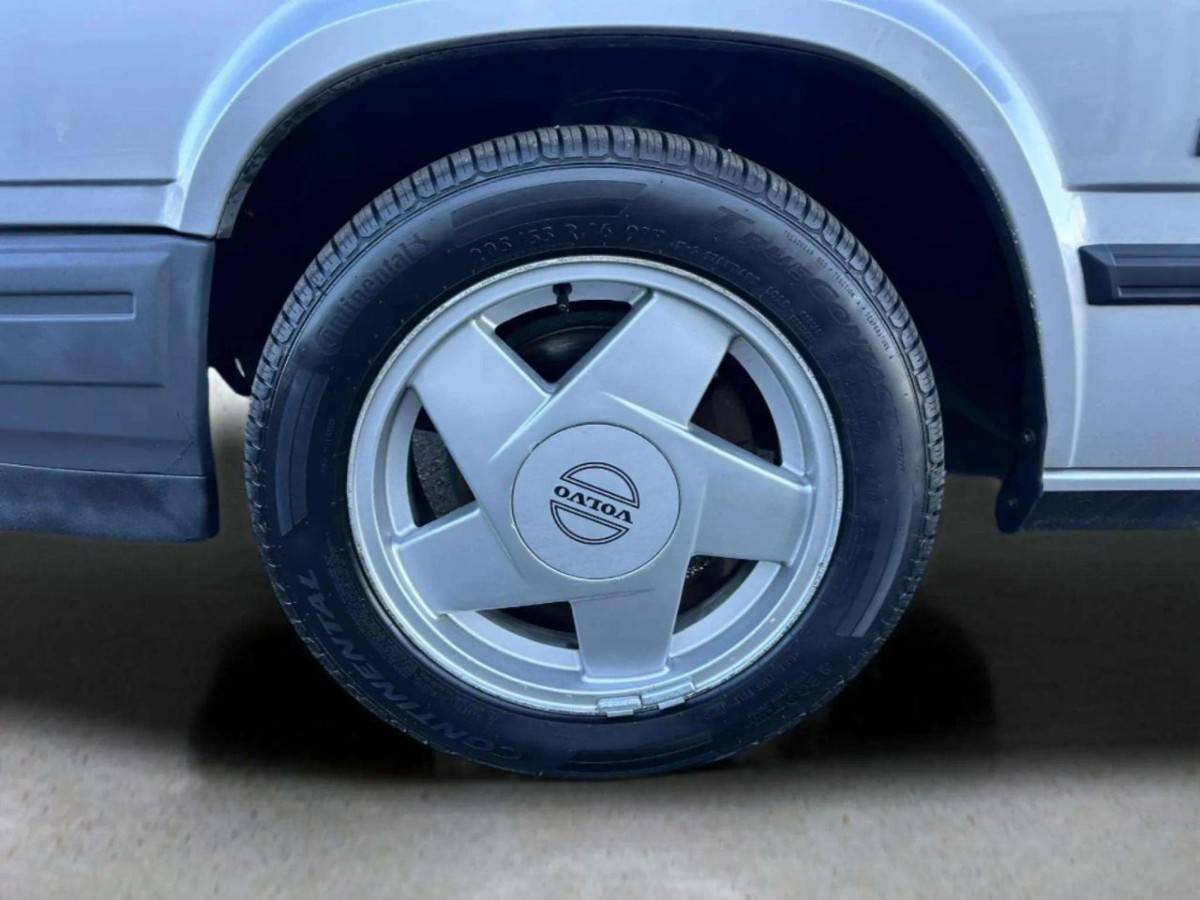 Volvo-940-wagon-4d-1993-9