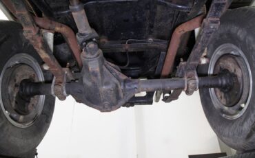 Willys-Cj2a-1947-Red-Black-10