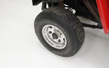 Willys-Cj2a-1947-Red-Black-20