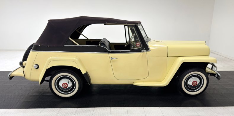 Willys-Jeepster-1950-Yellow-Black-17