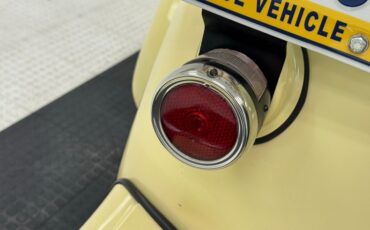 Willys-Jeepster-1950-Yellow-Black-22