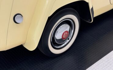 Willys-Jeepster-1950-Yellow-Black-23