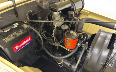 Willys-Jeepster-1950-Yellow-Black-32