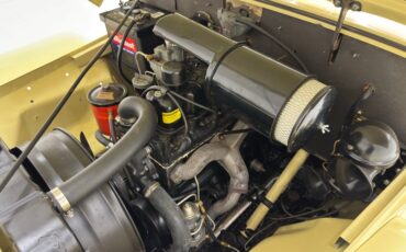 Willys-Jeepster-1950-Yellow-Black-34