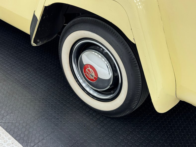 Willys-Jeepster-1950-Yellow-Black-4