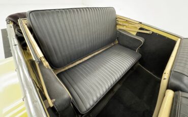 Willys-Jeepster-1950-Yellow-Black-40