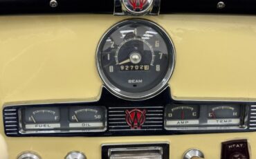 Willys-Jeepster-1950-Yellow-Black-42