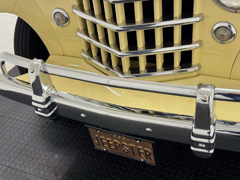 Willys-Jeepster-1950-Yellow-Black-45