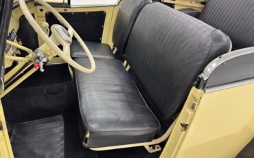 Willys-Jeepster-1950-Yellow-Black-48