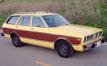 198-datsun-510-wagon-1978-yellow