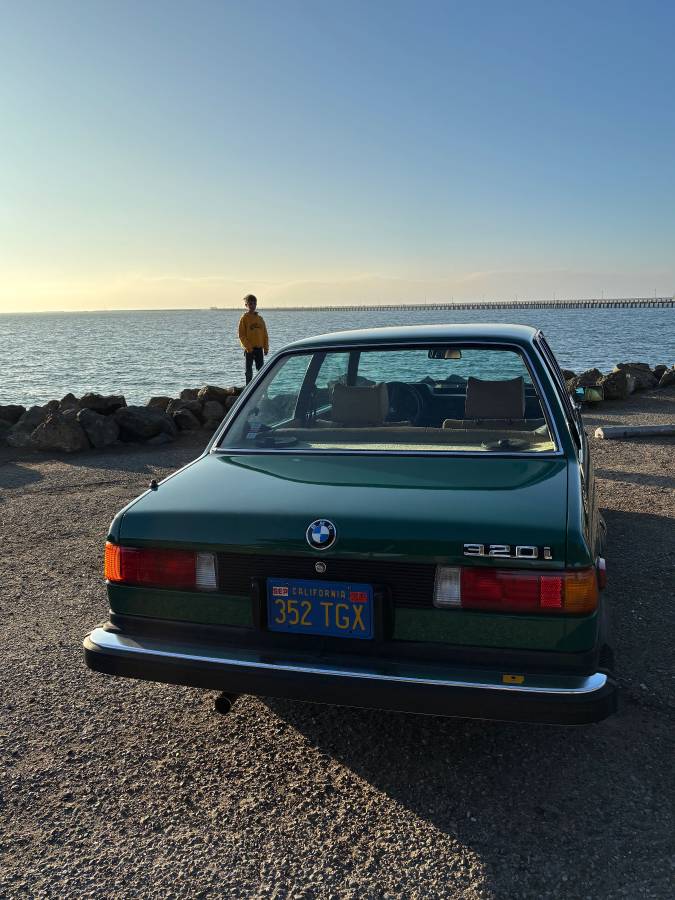 320i-1977-green-6