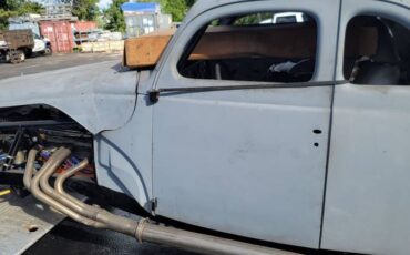 41-ford-tudor-1941-4